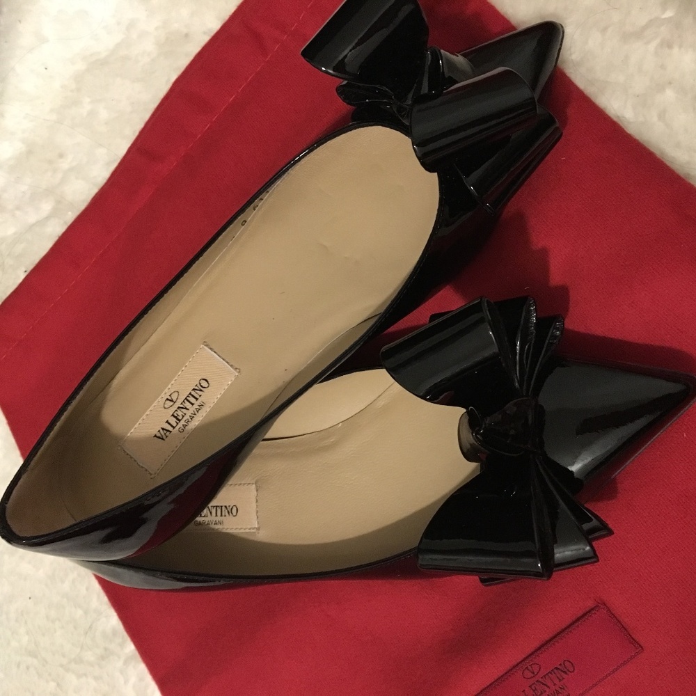 Valentino pointed flats